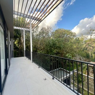 Casa em Condomínio com 341m², 4 quartos, 4 suítes, 2 garagens, no bairro Lagoa Da Conceição em Florianópolis