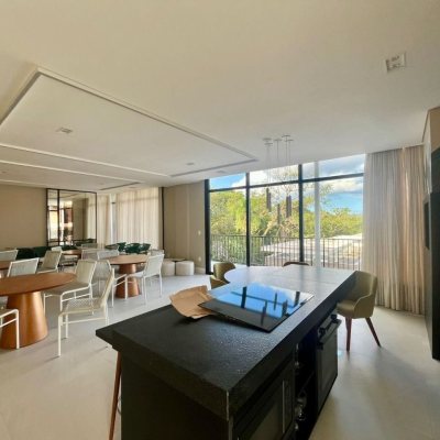 Casa em Condomínio com 341m², 4 quartos, 4 suítes, 2 garagens, no bairro Lagoa Da Conceição em Florianópolis