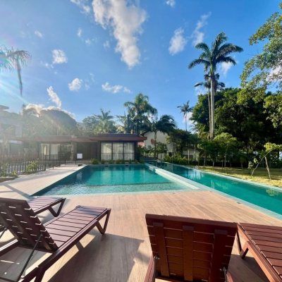 Casa em Condomínio com 341m², 4 quartos, 4 suítes, 2 garagens, no bairro Lagoa Da Conceição em Florianópolis