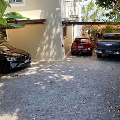 Casa Residencial com 274m², 4 quartos, 4 suítes, 3 garagens, no bairro Cacupé em Florianópolis