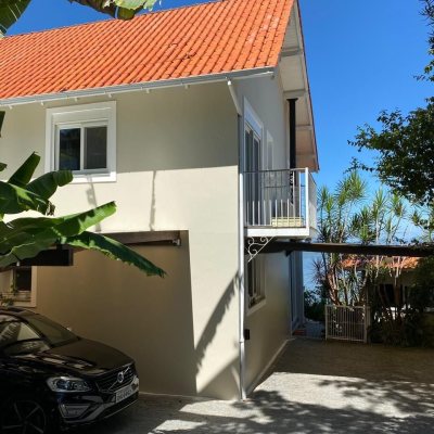 Casa Residencial com 274m², 4 quartos, 4 suítes, 3 garagens, no bairro Cacupé em Florianópolis