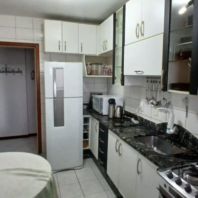 Apartamentos com 83m², 3 quartos, 1 suíte, 2 garagens, no bairro Canto em Florianópolis