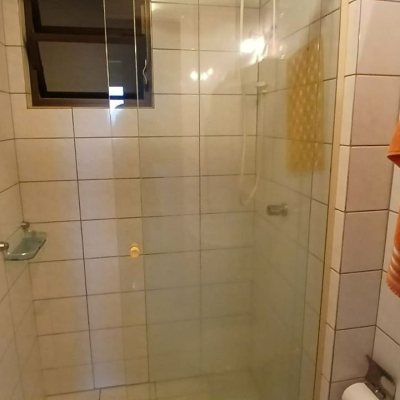 Apartamentos com 83m², 3 quartos, 1 suíte, 2 garagens, no bairro Canto em Florianópolis