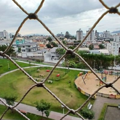 Apartamentos com 83m², 3 quartos, 1 suíte, 2 garagens, no bairro Canto em Florianópolis