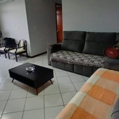 Apartamentos com 83m², 3 quartos, 1 suíte, 2 garagens, no bairro Canto em Florianópolis