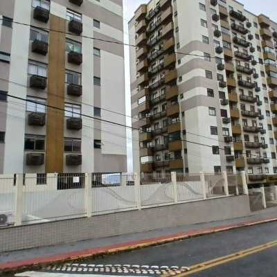 Apartamentos com 83m², 3 quartos, 1 suíte, 2 garagens, no bairro Canto em Florianópolis