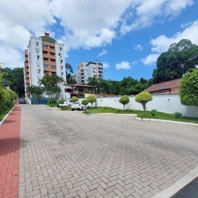 Apartamentos com 69m², 2 quartos, 1 suíte, 1 garagem, no bairro João Paulo em Florianópolis