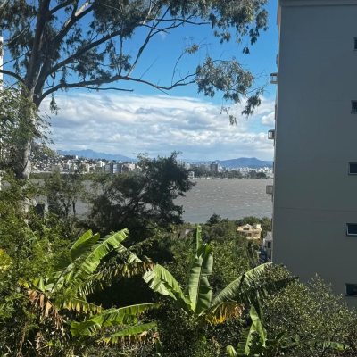 Apartamentos com 69m², 2 quartos, 1 suíte, 1 garagem, no bairro João Paulo em Florianópolis