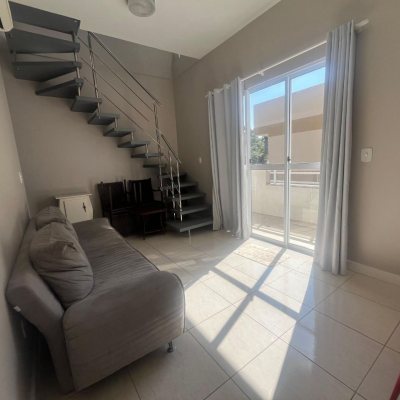 Cobertura com 128m², 4 quartos, 1 suíte, 1 garagem, no bairro Canasvieiras em Florianópolis