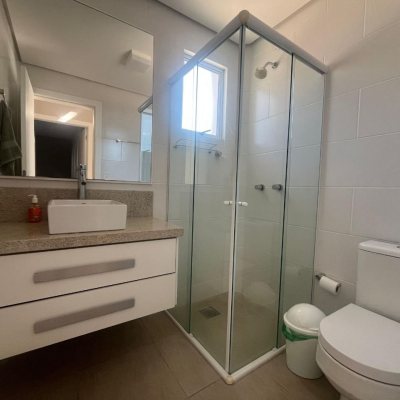 Cobertura com 128m², 4 quartos, 1 suíte, 1 garagem, no bairro Canasvieiras em Florianópolis