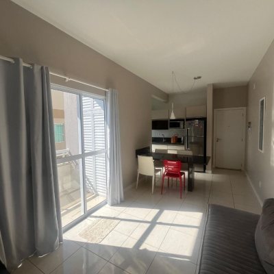 Cobertura com 128m², 4 quartos, 1 suíte, 1 garagem, no bairro Canasvieiras em Florianópolis