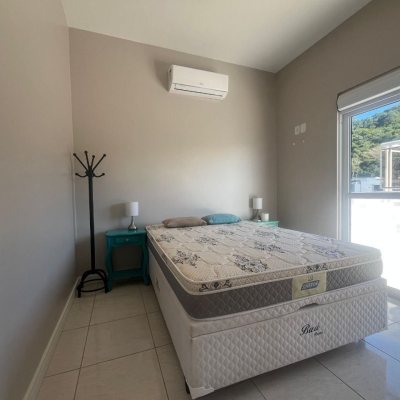 Cobertura com 128m², 4 quartos, 1 suíte, 1 garagem, no bairro Canasvieiras em Florianópolis