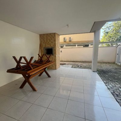Cobertura com 128m², 4 quartos, 1 suíte, 1 garagem, no bairro Canasvieiras em Florianópolis