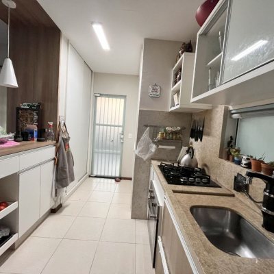 Casa Residencial com 120m², 3 quartos, 2 suítes, 2 garagens, no bairro Campeche em Florianópolis