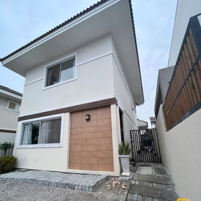 Casa Residencial com 120m², 3 quartos, 2 suítes, 2 garagens, no bairro Campeche em Florianópolis