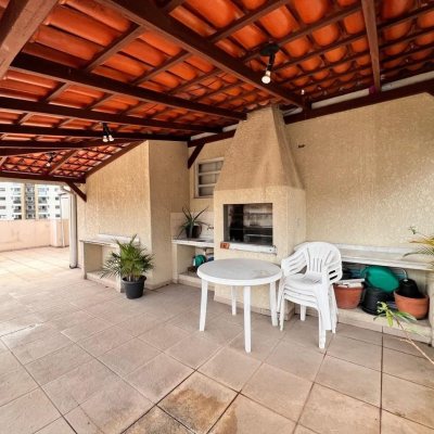 Cobertura com 176m², 3 quartos, 1 suíte, 2 garagens, no bairro Trindade em Florianópolis