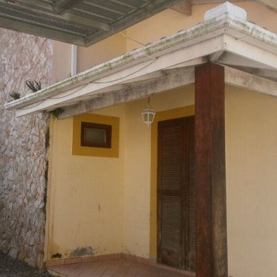 Casa Residencial com 400m², 7 quartos, 3 suítes, 5 garagens, no bairro Canasvieiras em Florianópolis