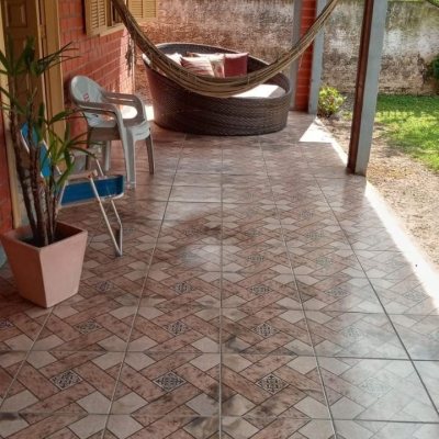 Casa Residencial com 94m², 4 quartos, 2 garagens, no bairro Campeche em Florianópolis