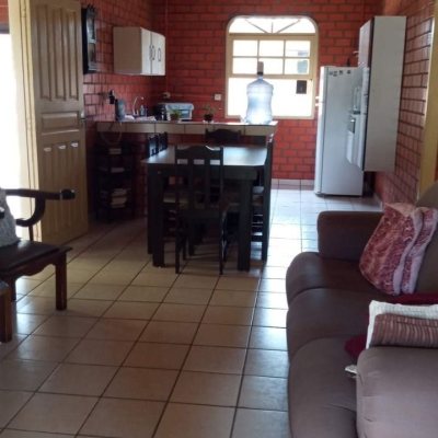 Casa Residencial com 94m², 4 quartos, 2 garagens, no bairro Campeche em Florianópolis