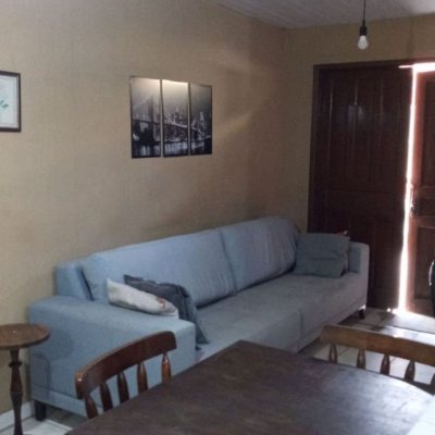 Casa Residencial com 94m², 4 quartos, 2 garagens, no bairro Campeche em Florianópolis