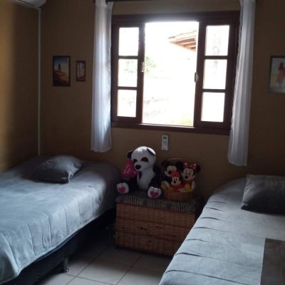 Casa Residencial com 94m², 4 quartos, 2 garagens, no bairro Campeche em Florianópolis