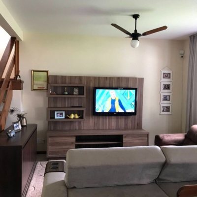 Casa Residencial com 154m², 3 quartos, 1 suíte, no bairro Pântano do Sul em Florianópolis