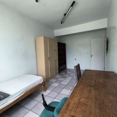 Casa Residencial com 269m², 10 quartos, 2 suítes, 2 garagens, no bairro Pantanal em Florianópolis