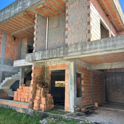 Terrenos Residenciais com 200m², no bairro Armação Do Pântano Do Sul em Florianópolis