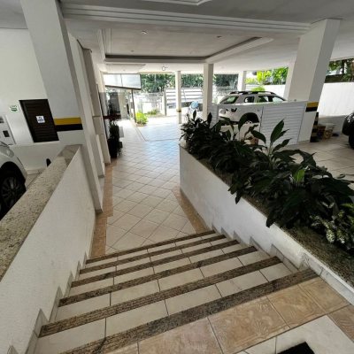 Apartamentos com 56m², 1 quarto, 1 garagem, no bairro Jurerê em Florianópolis