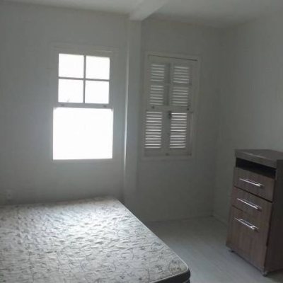 Casa Residencial com 176m², 4 quartos, 1 suíte, 2 garagens, no bairro Pantanal em Florianópolis