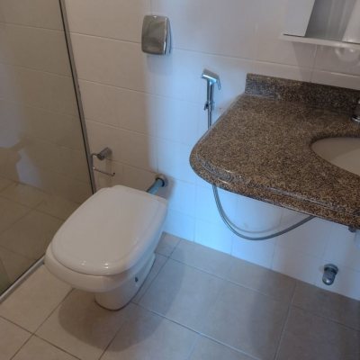 Apartamentos com 105m², 3 quartos, 1 suíte, 1 garagem, no bairro Coqueiros em Florianópolis