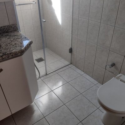 Apartamentos com 105m², 3 quartos, 1 suíte, 1 garagem, no bairro Coqueiros em Florianópolis