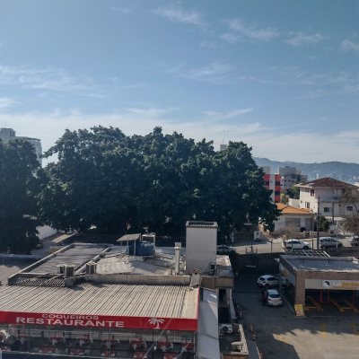 Apartamentos com 105m², 3 quartos, 1 suíte, 1 garagem, no bairro Coqueiros em Florianópolis