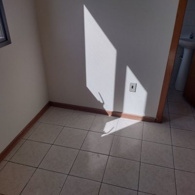 Apartamentos com 105m², 3 quartos, 1 suíte, 1 garagem, no bairro Coqueiros em Florianópolis