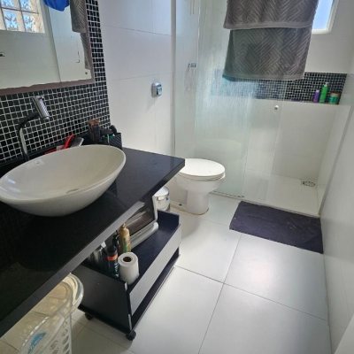 Casa Residencial com 146m², 4 quartos, 1 suíte, 2 garagens, no bairro Campeche em Florianópolis