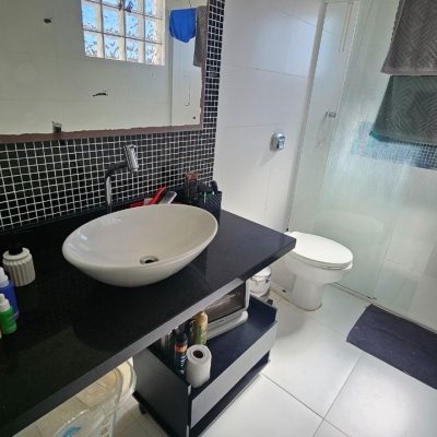 Casa Residencial com 146m², 4 quartos, 1 suíte, 2 garagens, no bairro Campeche em Florianópolis