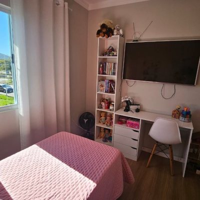 Casa Residencial com 146m², 4 quartos, 1 suíte, 2 garagens, no bairro Campeche em Florianópolis