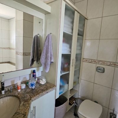 Casa Residencial com 146m², 4 quartos, 1 suíte, 2 garagens, no bairro Campeche em Florianópolis