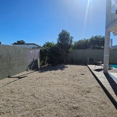 Casa Residencial com 146m², 4 quartos, 1 suíte, 2 garagens, no bairro Campeche em Florianópolis