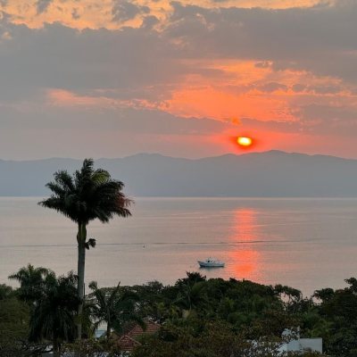 Apartamentos com 135m², 3 quartos, 1 suíte, 1 garagem, no bairro Canasvieiras em Florianópolis