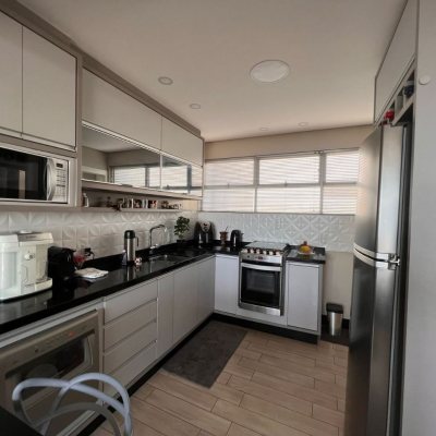 Apartamentos com 135m², 3 quartos, 1 suíte, 1 garagem, no bairro Canasvieiras em Florianópolis