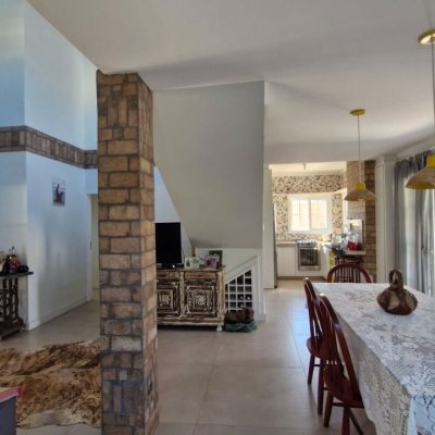 Casa em Condomínio com 172m², 2 quartos, 1 suíte, 3 garagens, no bairro Vargem Grande em Florianópolis