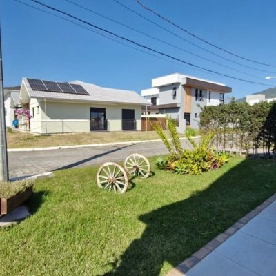 Casa em Condomínio com 172m², 2 quartos, 1 suíte, 3 garagens, no bairro Vargem Grande em Florianópolis