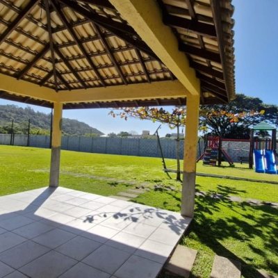 Casa em Condomínio com 172m², 2 quartos, 1 suíte, 3 garagens, no bairro Vargem Grande em Florianópolis