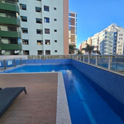 Apartamentos com 130m², 3 quartos, 3 suítes, 3 garagens, no bairro Centro em Florianópolis