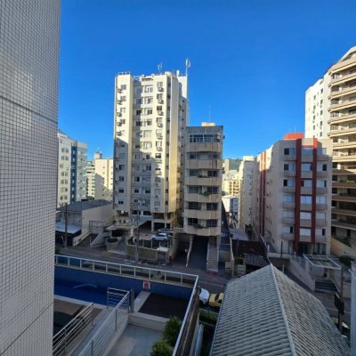 Apartamentos com 130m², 3 quartos, 3 suítes, 3 garagens, no bairro Centro em Florianópolis