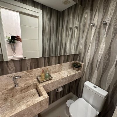 Apartamentos com 130m², 3 quartos, 3 suítes, 3 garagens, no bairro Centro em Florianópolis