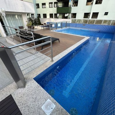 Apartamentos com 130m², 3 quartos, 3 suítes, 3 garagens, no bairro Centro em Florianópolis