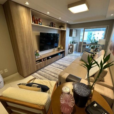 Apartamentos com 130m², 3 quartos, 3 suítes, 3 garagens, no bairro Centro em Florianópolis