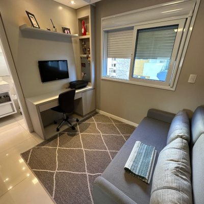 Apartamentos com 130m², 3 quartos, 3 suítes, 3 garagens, no bairro Centro em Florianópolis